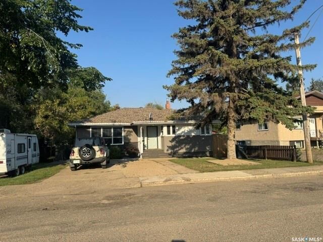 Property Photo:  1621 103rd Street  SK S9A 1L6 