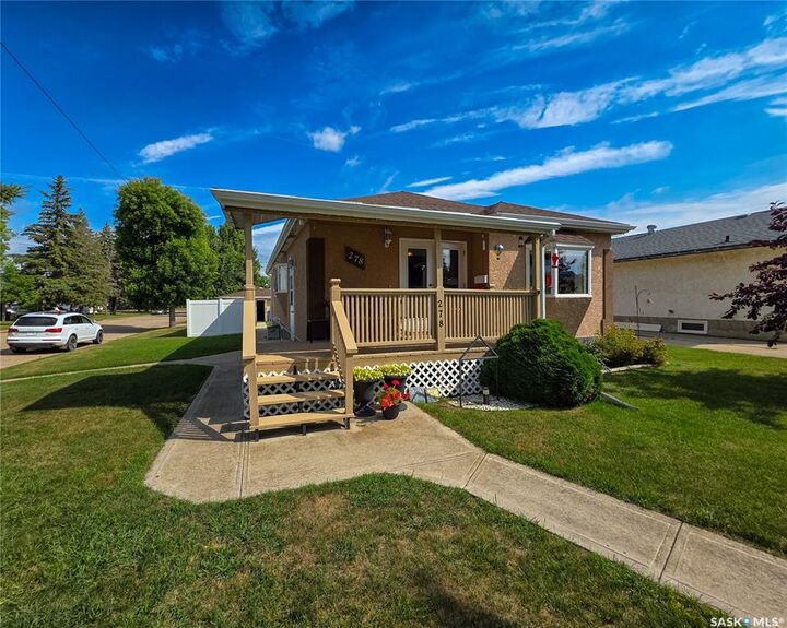 Property Photo: 278 9th Avenue W SK S0A 2P0