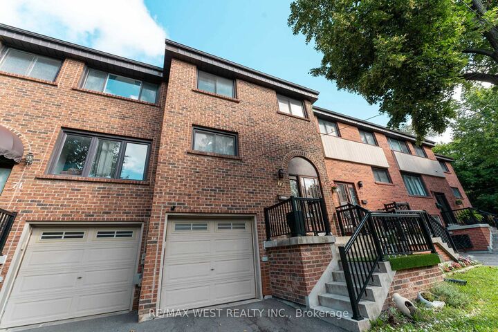 Property Photo: 69 Maple Branch Path 37 ON M9P 3T4