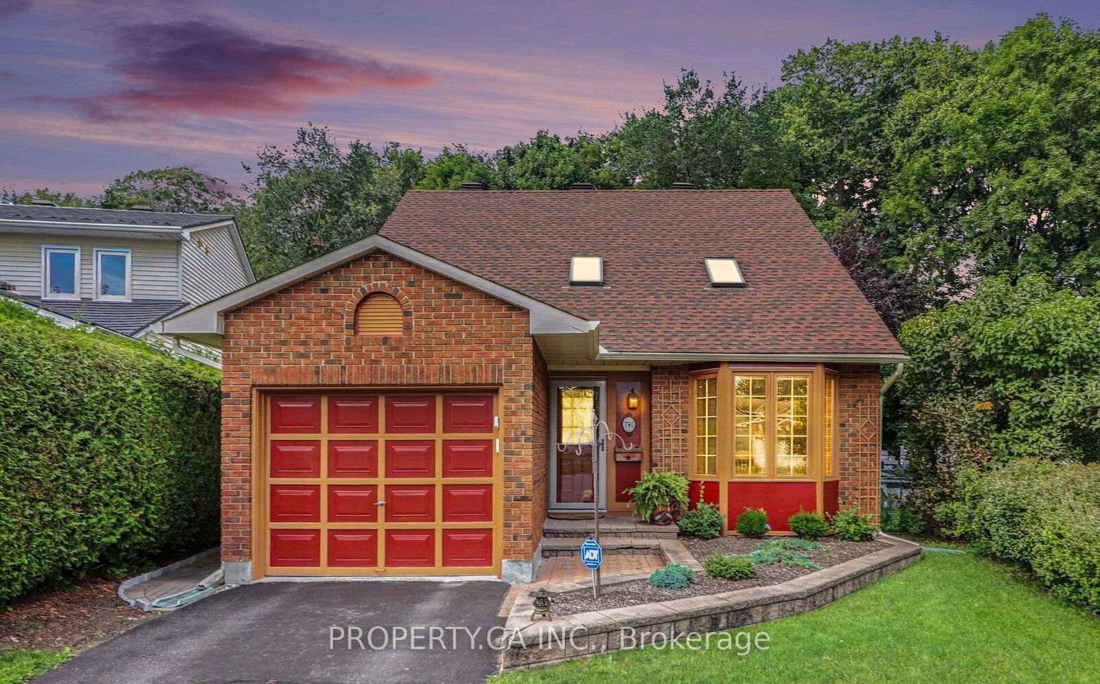Property Photo:  790 Gadwell Court  ON K1E 2Z7 