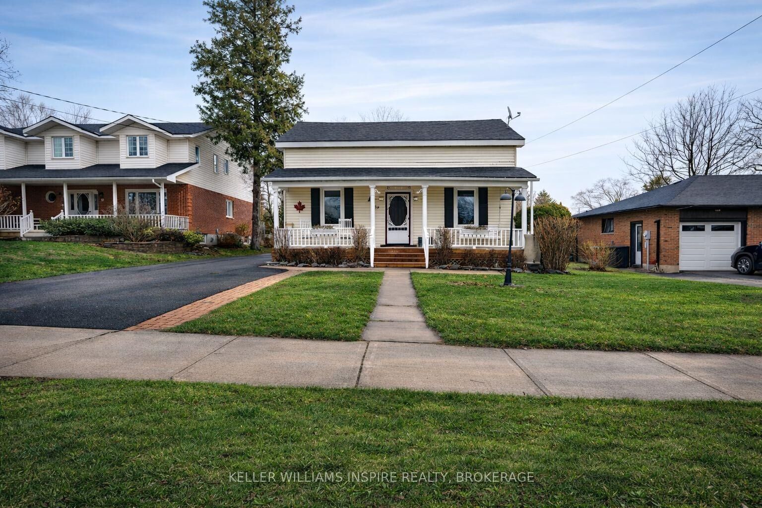 Property Photo:  39 Centre Street  ON K0K 1H0 