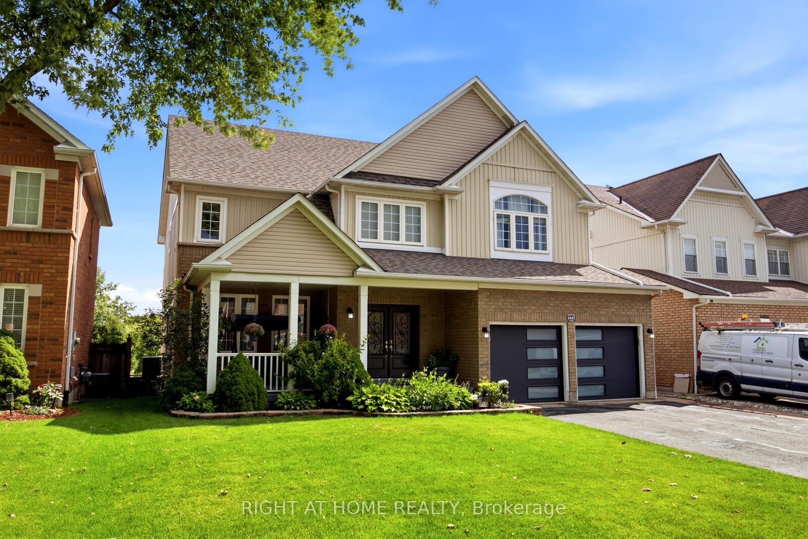 Property Photo: 1427 Aldergrove Court ON L1K 2Y4