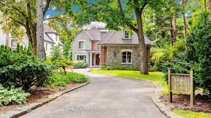 Property Photo: 2064 Dickson Road ON L5B 1Y6