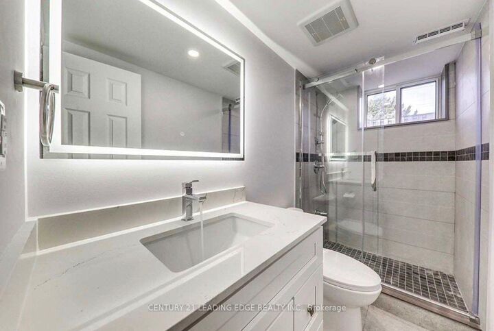 Property Photo:  301 Rossland Road W  ON L1N 3H8 