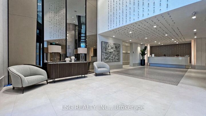 Property Photo:  2020 Bathurst Street 337  ON M5P 0A6 