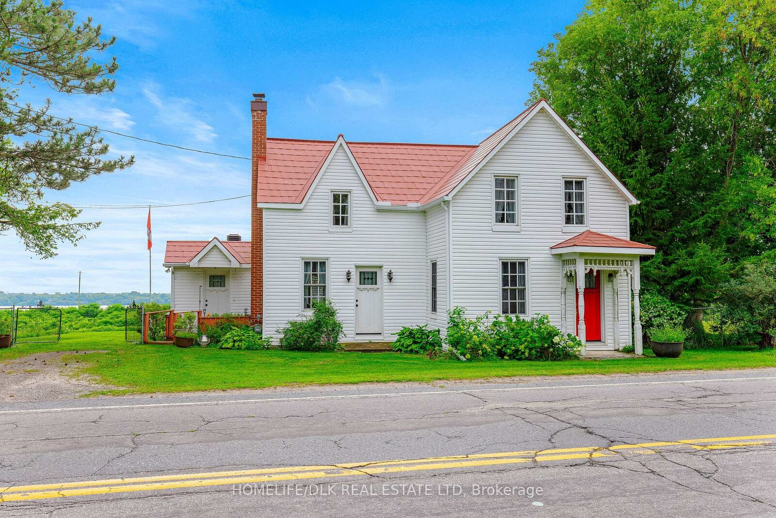 Property Photo:  415 2 Highway S  ON K0E 1E0 