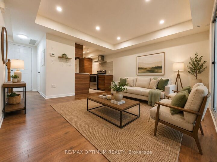 Property Photo: 4620 Guildwood Way 17 ON L5R 4H5