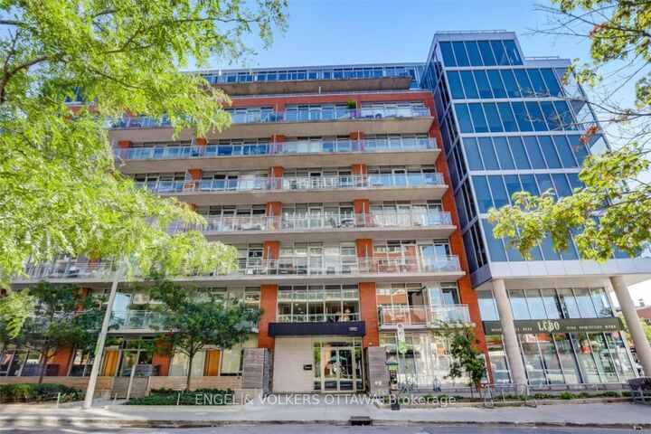 Property Photo: 360 McLeod Street 415 ON K2P 1A9