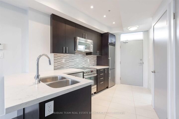 Property Photo:  332 High Park Avenue 303  ON M6P 2S7 