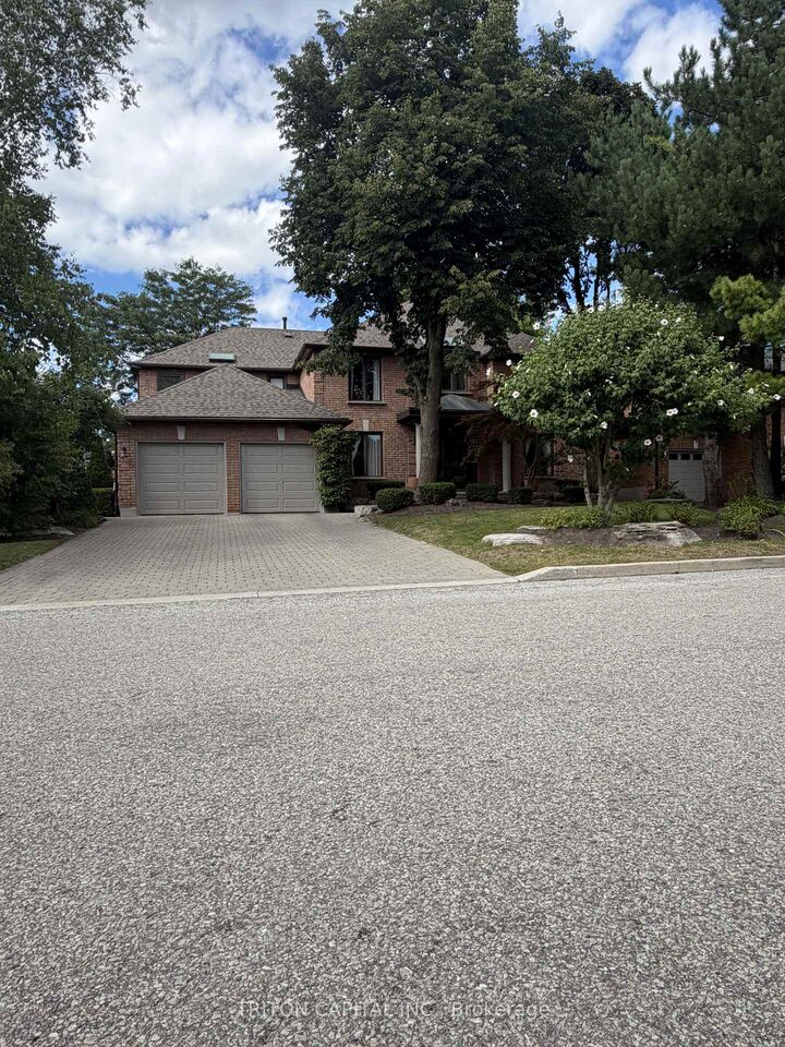 Property Photo: 64 Dianawood Ridge ON L4L 6X9
