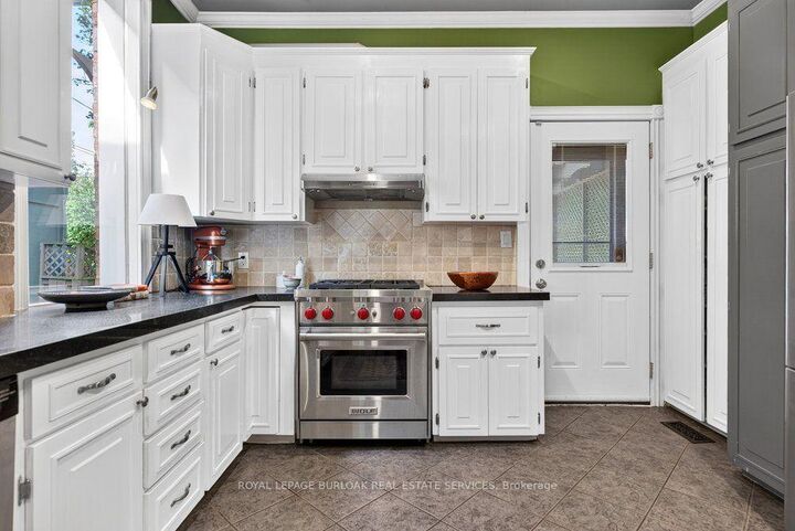 Property Photo: 16 Bruce Street ON L8P 3M6