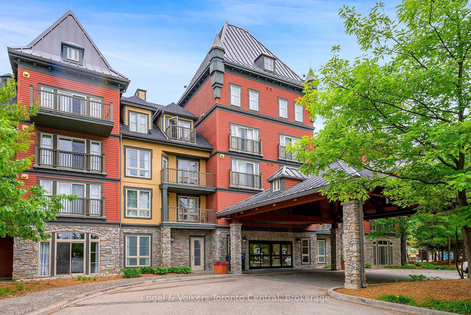 Property Photo:  156 Jozo Weider Boulevard 251  ON L9Y 0V2 