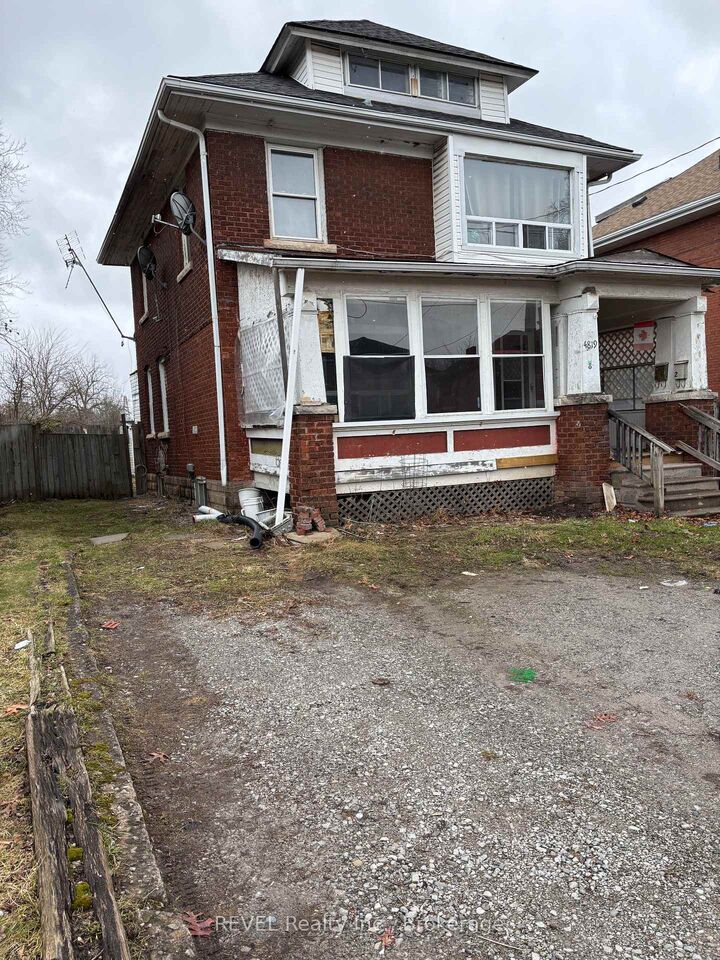 Property Photo:  4819 Fourth Avenue  ON L2E 4P2 