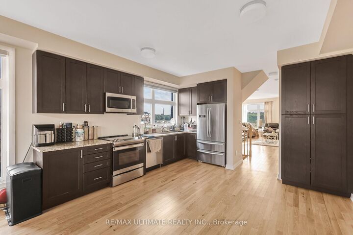 Property Photo: 2632 Castlegate Crossing Drive ON L1X 0H6