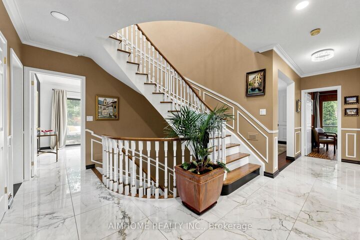 Property Photo: 93 Clarinda Drive ON M2K 2V2