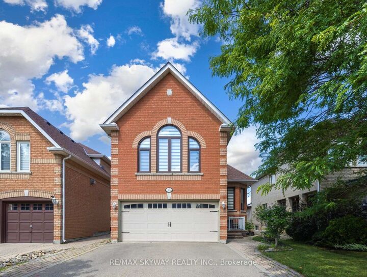 Property Photo: 25 Woodcreek Drive ON L6Z 4V5
