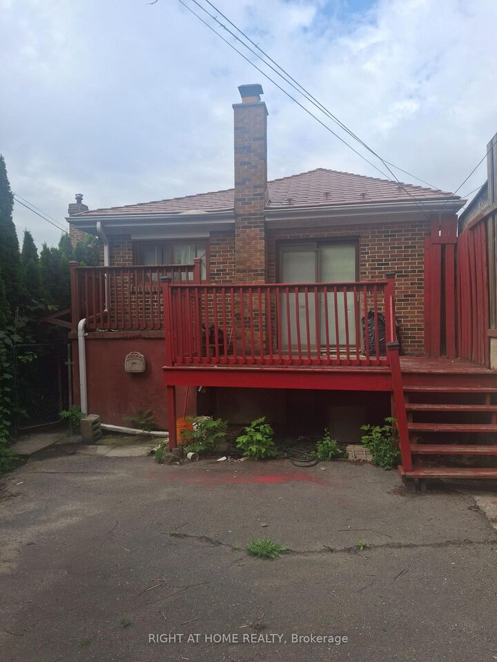 Property Photo: 523 Caledonia Road ON M6E 4V3