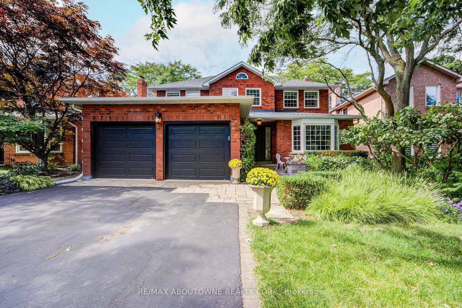 Property Photo: 1511 Stoneybrook Trail ON L6M 2R4