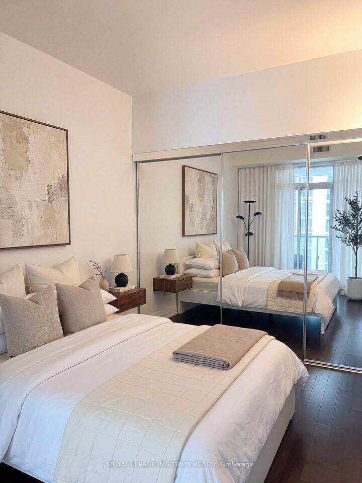 Property Photo:  80 John Street 1710  ON M5V 3X4 