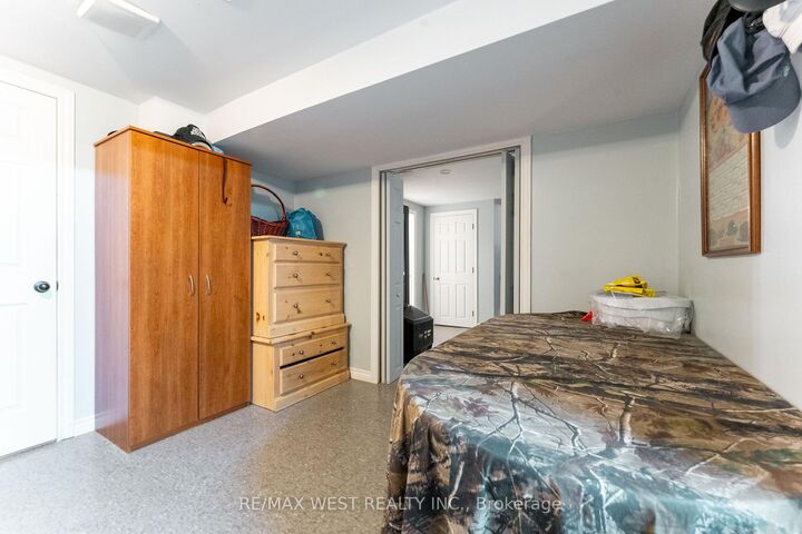 Property Photo: 25A St Andrews Boulevard ON M9R 1V9