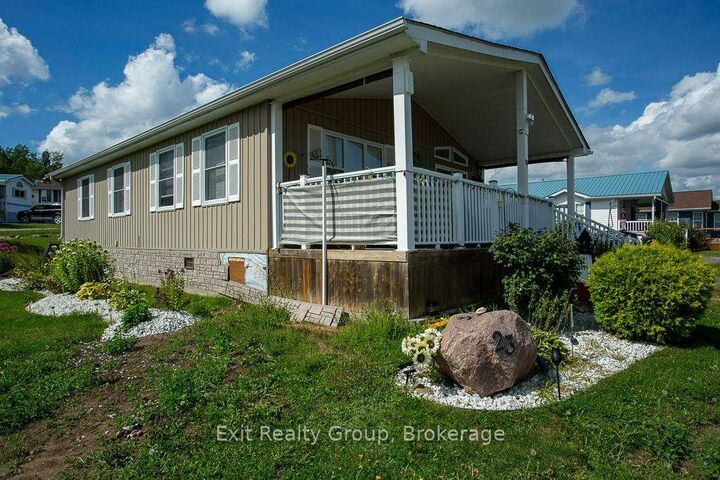 Property Photo: 152 Concession Road 11 West N/A 23 ON K0L 1Y0