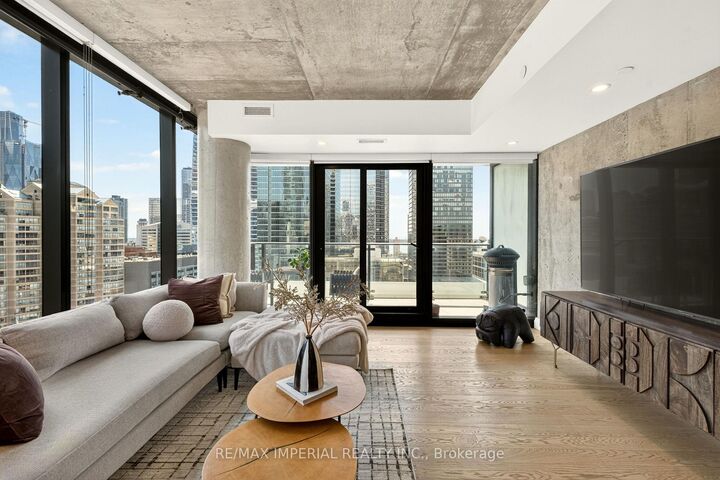 Photo de la propriété: 224 King Street W 1804 ON M5H 0A6