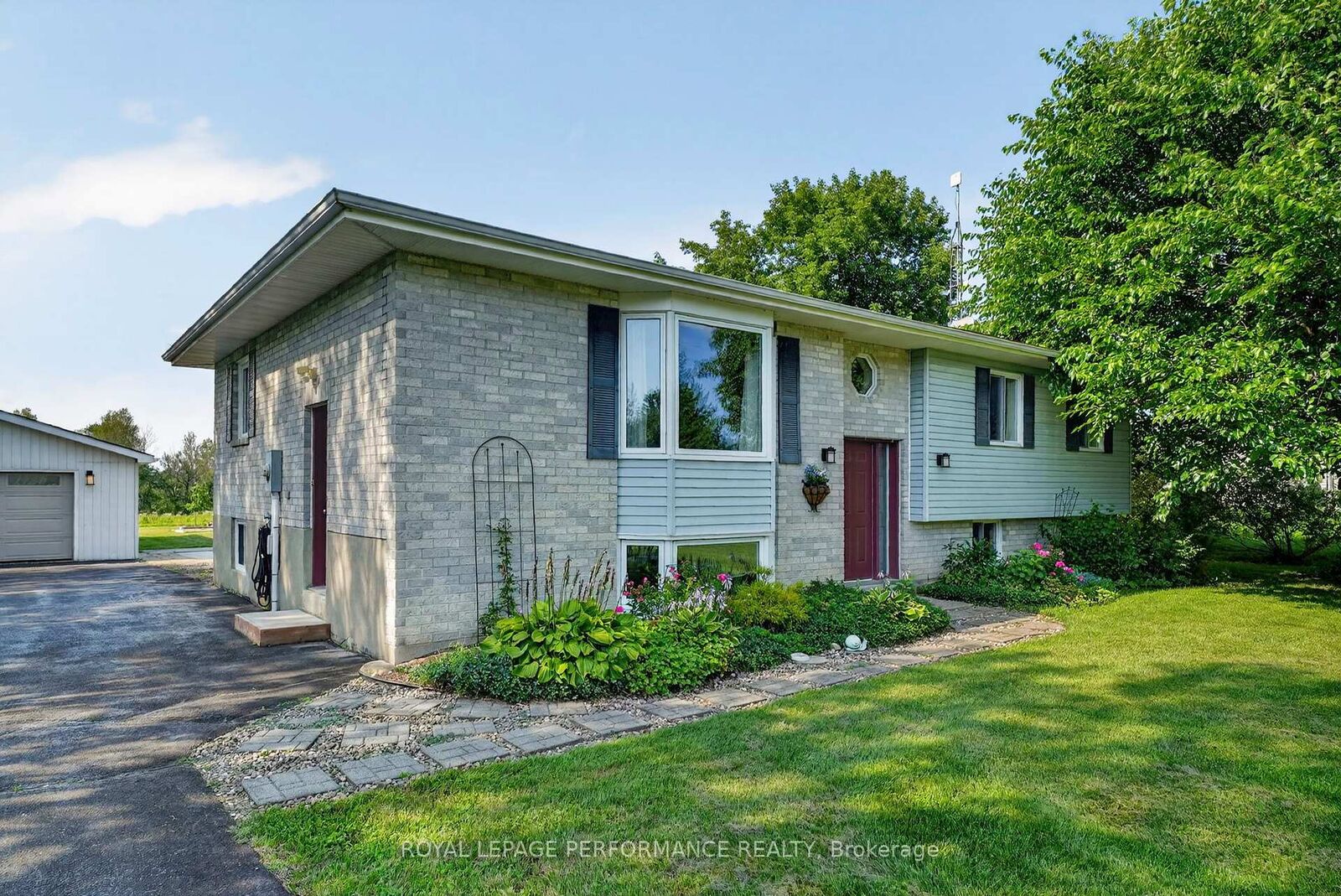 Property Photo:  16217 Northfield Road  ON K0C 1R0 