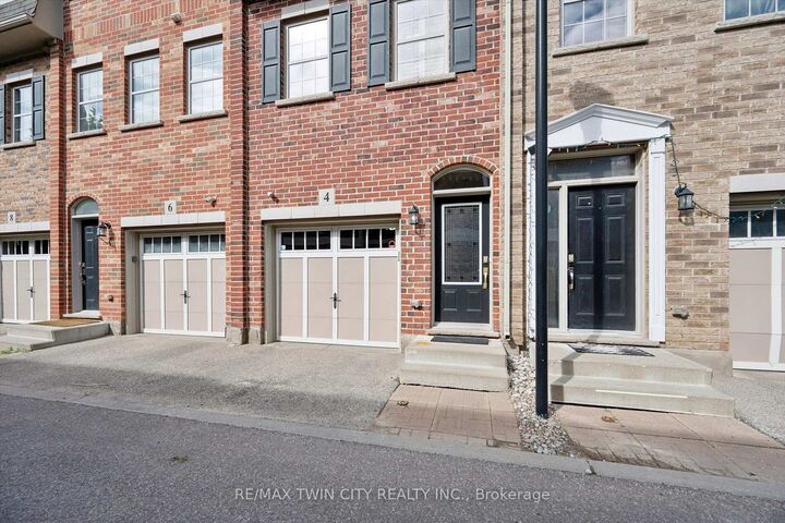 Property Photo: 4 Cheltenham Mews ON N2H 0B2