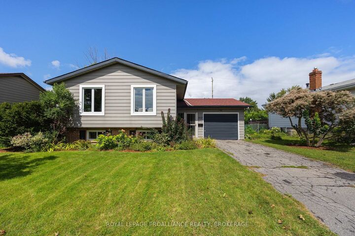 Property Photo:  868 Allum Avenue  ON K7M 7A1 