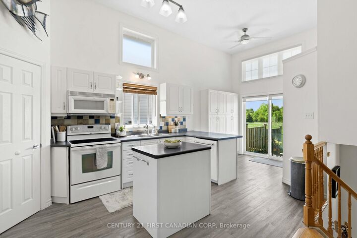 Property Photo: 1287 Nicole Avenue ON N5X 4M7