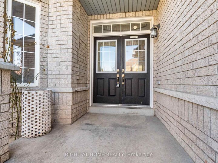 Property Photo:  5441 Valhalla Crescent  ON L5M 0K5 