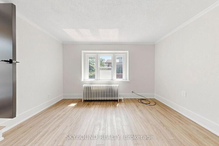 Property Photo:  1165 Kingston Road 15  ON M1N 1P2 