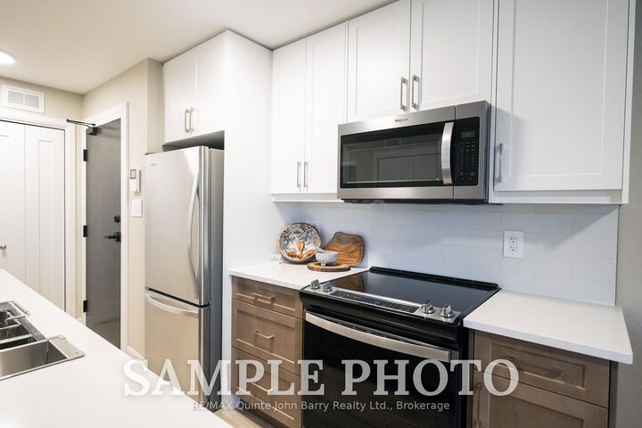 Property Photo: 206-10 Hillside Meadow Drive ON K8V 0J7