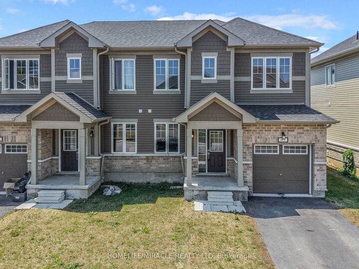 Property Photo:  67 Oakmont Drive  ON K0H 1G0 