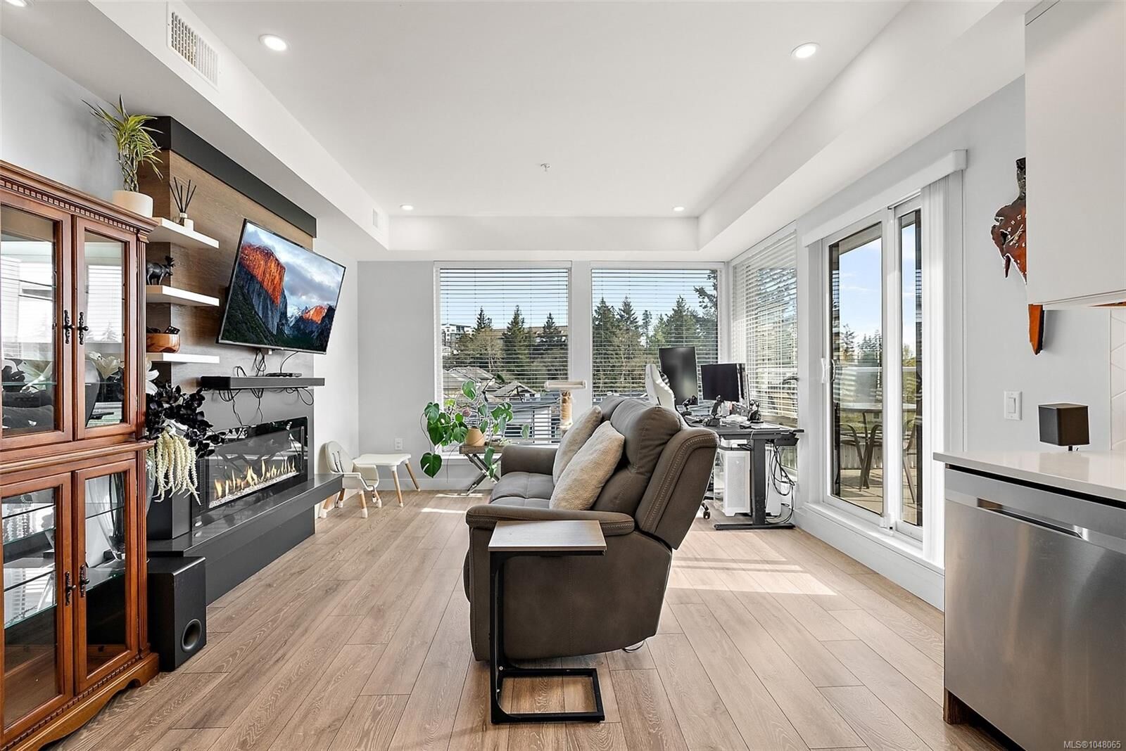 Property Photo: 950 Whirlaway Cres #412 BC V9B 0Y3