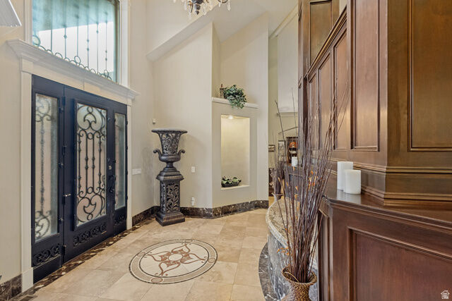 Property Photo: 14668 S Draper View Cv UT 84020