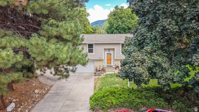 Property Photo: 7283 S Pecan Cir UT 84121
