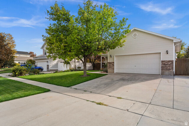 Property Photo: 13636 S Artistry Ln UT 84096