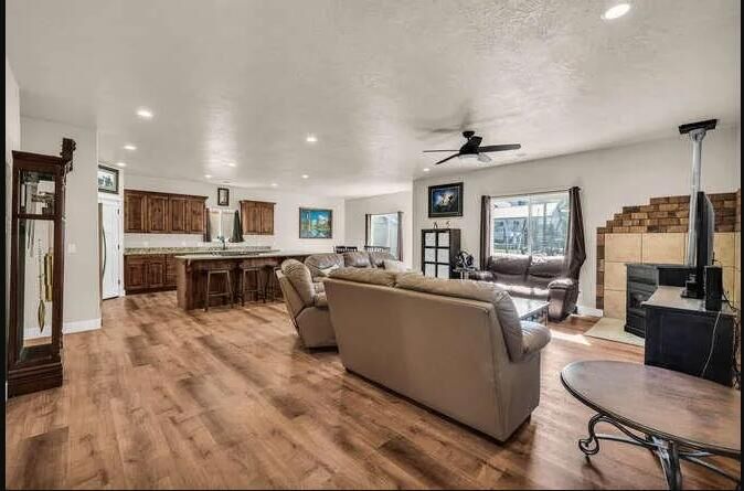 Property Photo:  358 E Main St  UT 84781 