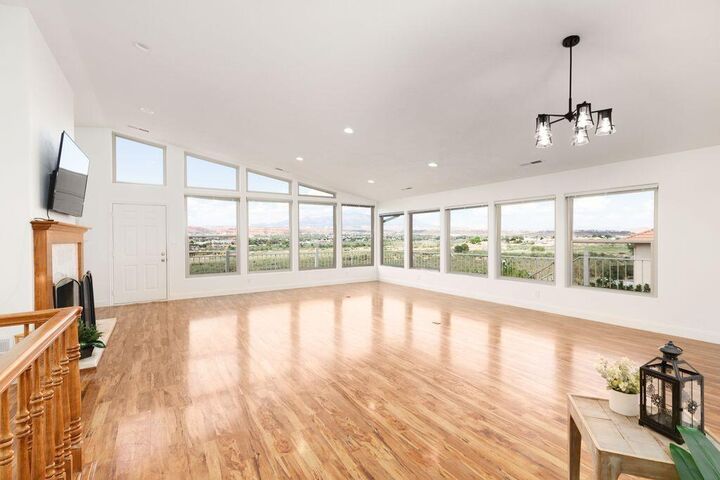 Property Photo:  2162 S San Juan Cir  UT 84790 