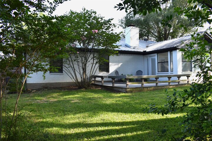 Property Photo: 1702 Pecos Avenue TX 76567