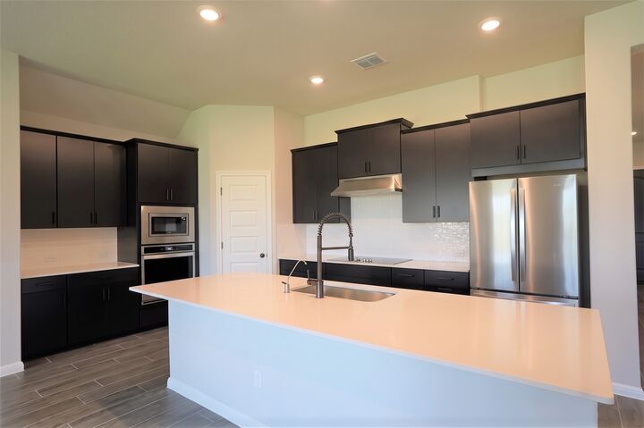 Property Photo: 303 Bear Oak Street TX 78634