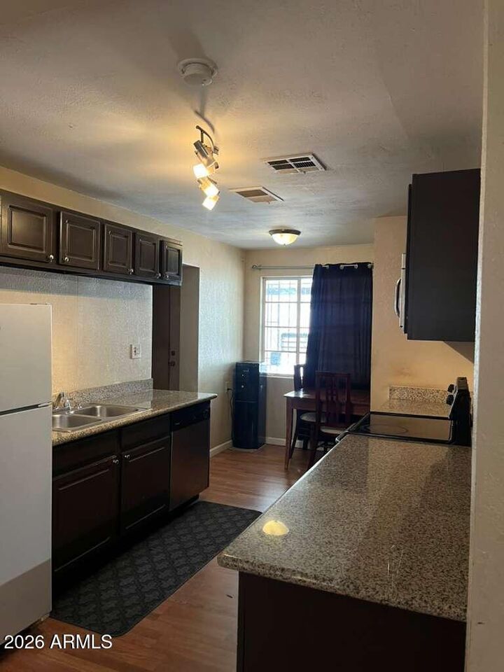 Property Photo: 3242 W Sells Drive AZ 85017