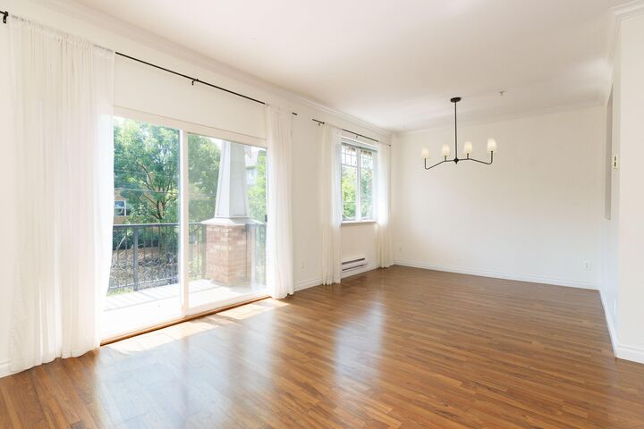Property Photo:  1567 Grant Avenue 206  BC V3B 1P1 