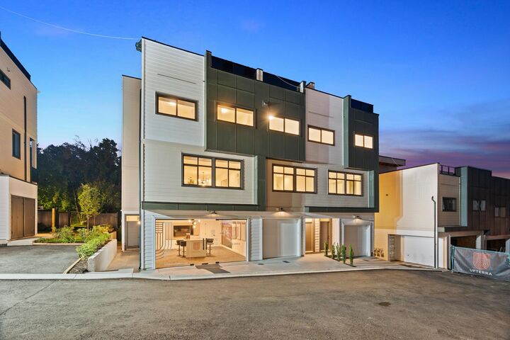Property Photo: 34588 Marshall Road 112 BC V2S 3N3