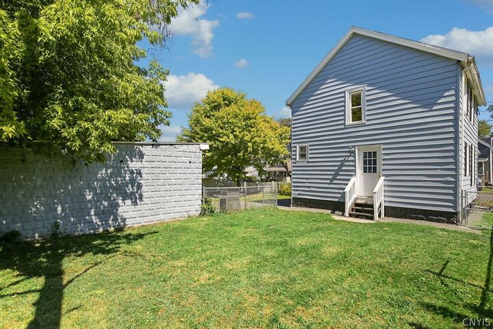 Property Photo: 225 Hazelhurst Avenue NY 13206