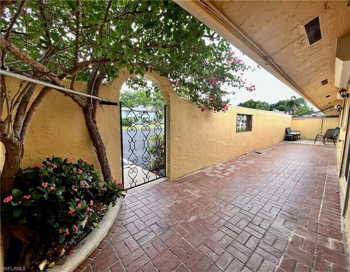 Property Photo:  186 Harrison Rd H4  FL 34112 