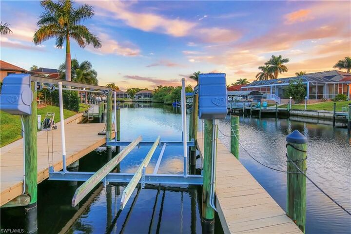 Property Photo: 4315 SW 22nd Ct FL 33914