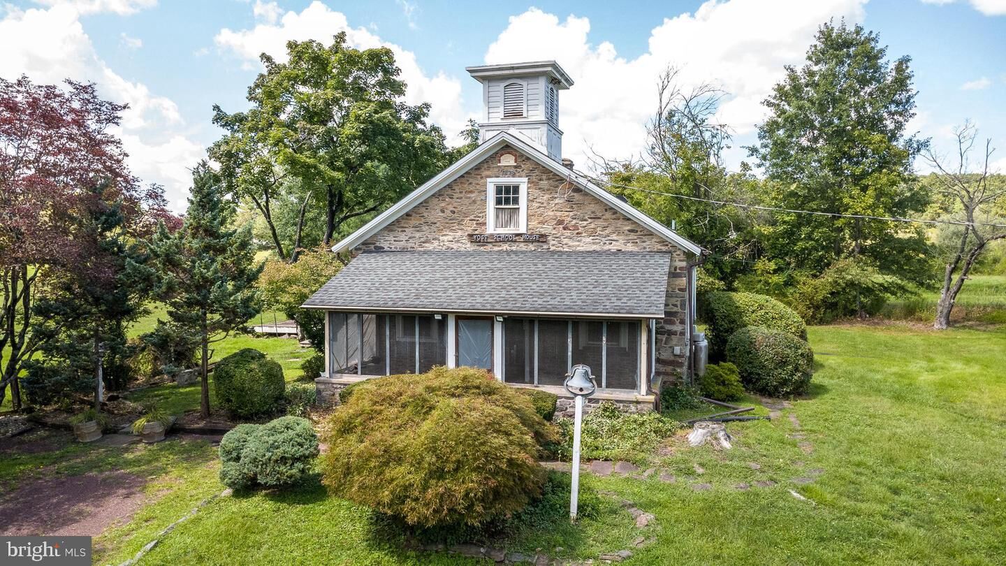 Property Photo:  1510 Mink Road B  PA 18944 