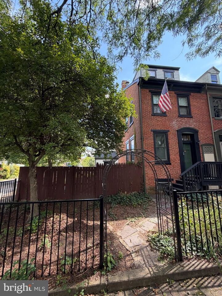 Property Photo: 314 W Newton Avenue 316 PA 17401